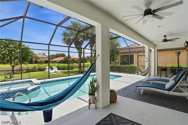 2063 Sagebrush CIR, Naples, FL 34120