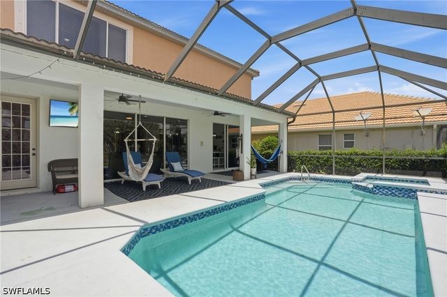 2063 Sagebrush CIR, Naples, FL 34120