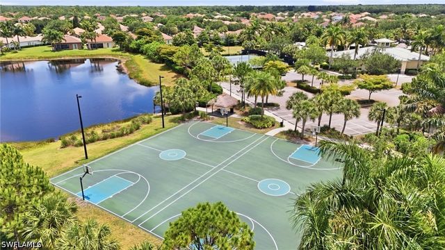 2063 Sagebrush CIR, Naples, FL 34120