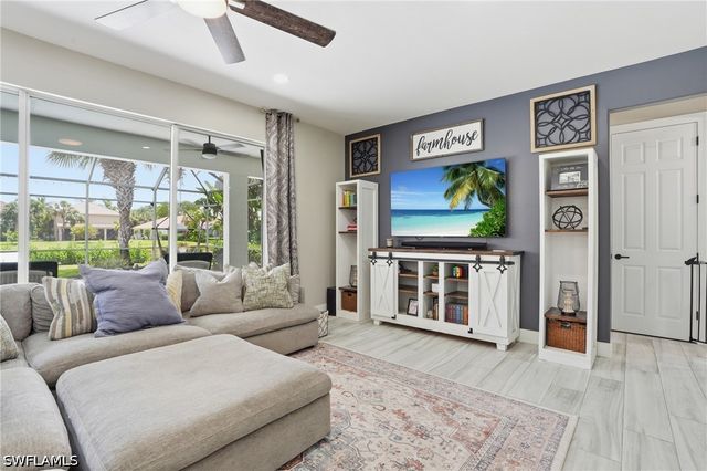 2063 Sagebrush CIR, Naples, FL 34120