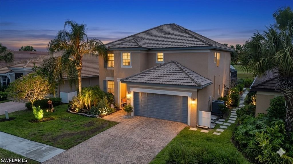 2063 Sagebrush CIR, Naples, FL 34120