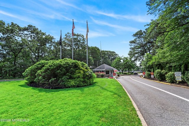 43 Cambridge Circle F, Manchester, NJ 08759