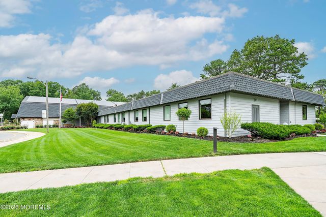 43 Cambridge Circle F, Manchester, NJ 08759