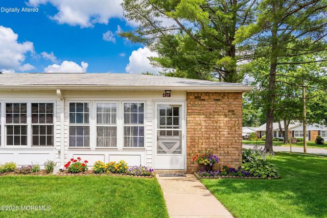 43 Cambridge Circle F, Manchester, NJ 08759