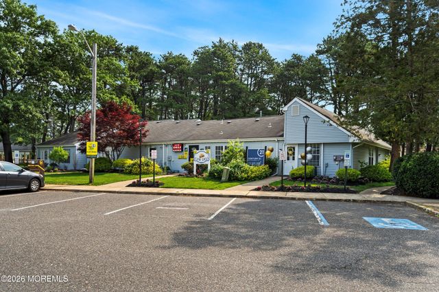 43 Cambridge Circle F, Manchester, NJ 08759