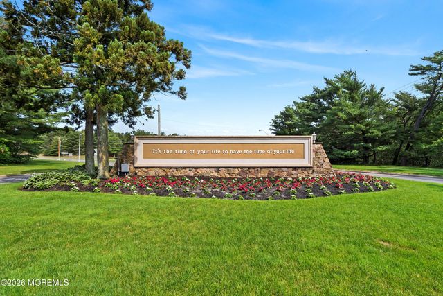 43 Cambridge Circle F, Manchester, NJ 08759