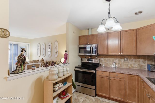 43 Cambridge Circle F, Manchester, NJ 08759