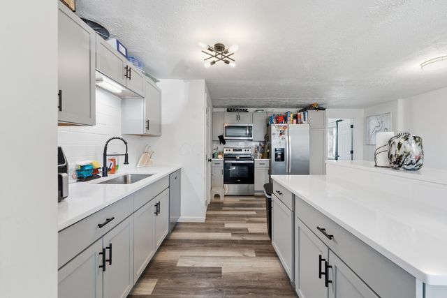 2302 Tempest Drive, Columbus, OH 43232