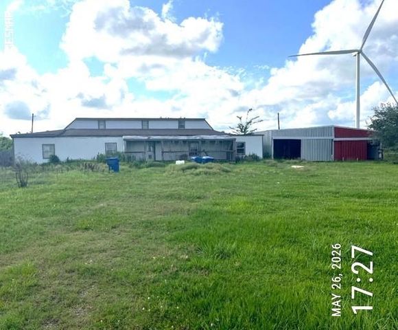 691 County Road 174, Bay City, TX 77414