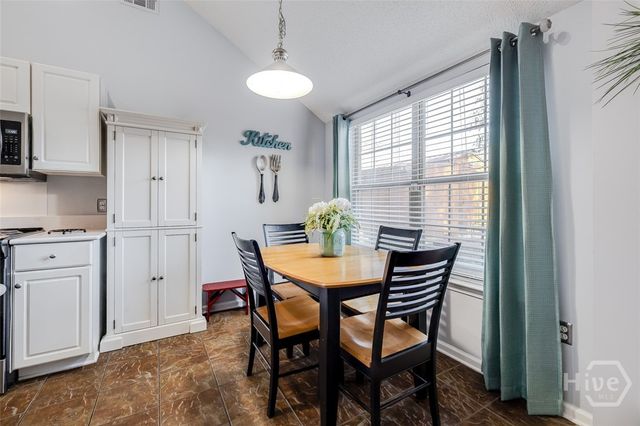 112 Oak Grove Lane, Savannah, GA 31419