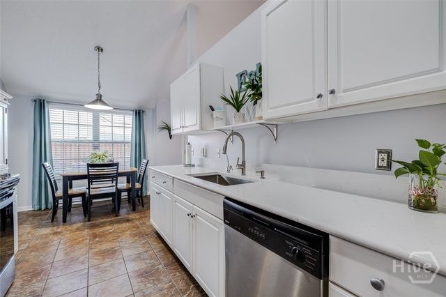 112 Oak Grove Lane, Savannah, GA 31419