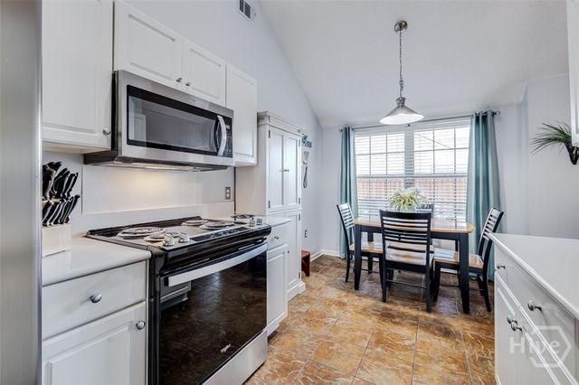 112 Oak Grove Lane, Savannah, GA 31419