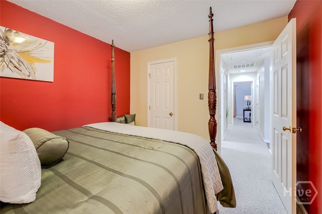 112 Oak Grove Lane, Savannah, GA 31419