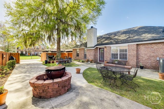 112 Oak Grove Lane, Savannah, GA 31419