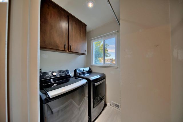 1425 Forest Dr, Turlock, CA 95380