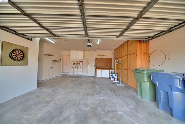 1425 Forest Dr, Turlock, CA 95380