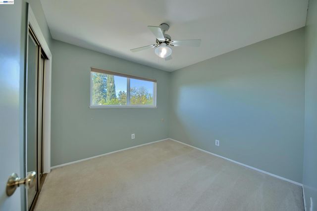 1425 Forest Dr, Turlock, CA 95380