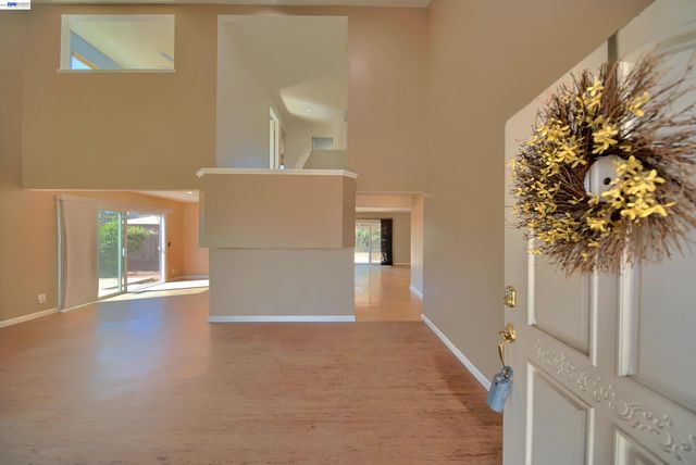 1425 Forest Dr, Turlock, CA 95380