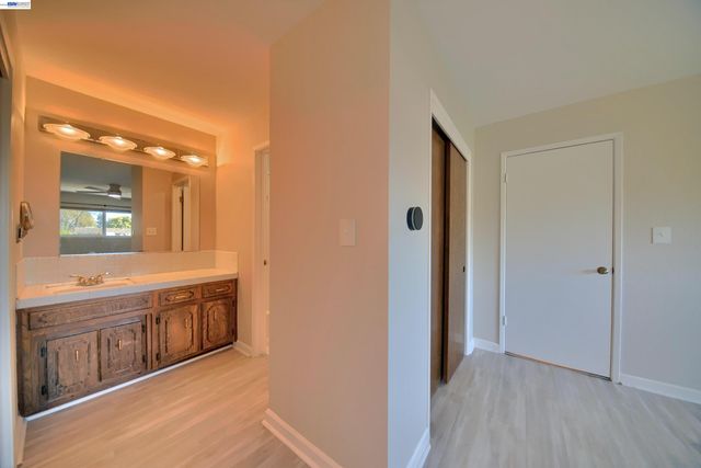 1425 Forest Dr, Turlock, CA 95380