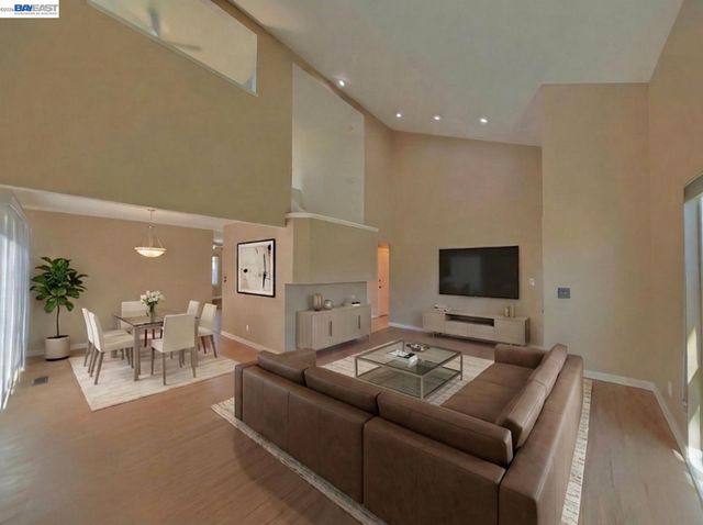 1425 Forest Dr, Turlock, CA 95380