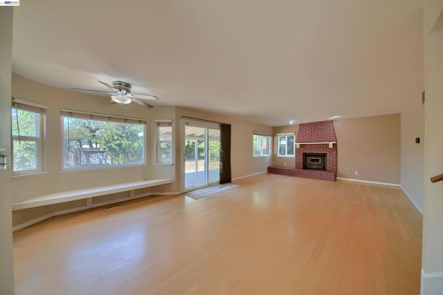 1425 Forest Dr, Turlock, CA 95380