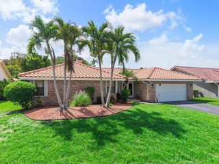 5064 NW 66th Ln, Coral Springs, FL 33067