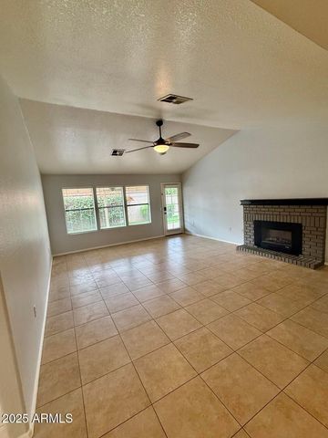 646 N COBBLESTONE Street, Gilbert, AZ 85234