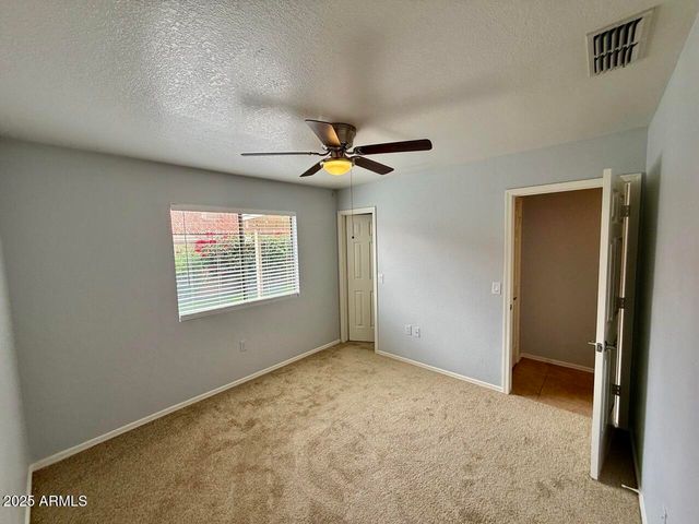 646 N COBBLESTONE Street, Gilbert, AZ 85234