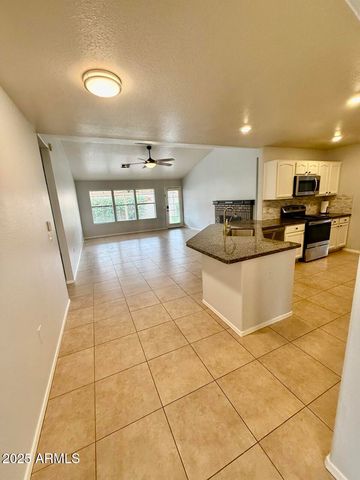 646 N COBBLESTONE Street, Gilbert, AZ 85234