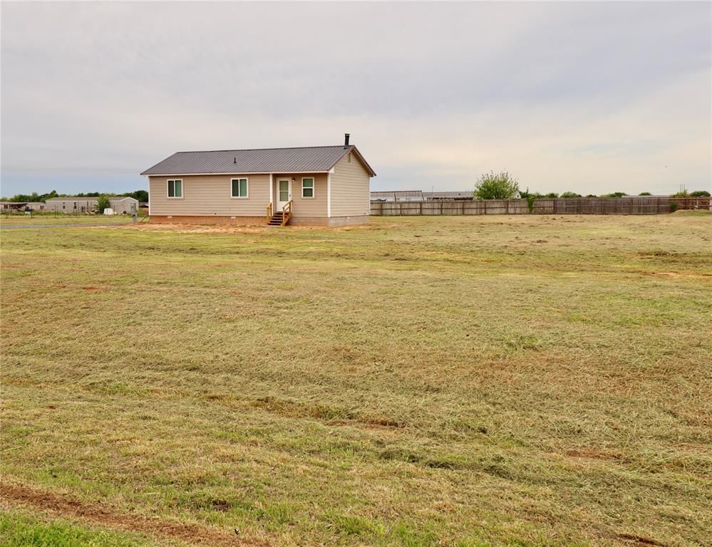 110 N Garden Oaks Drive, Shawnee, OK 74804