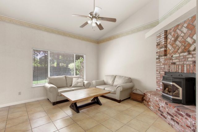 9282 Porto Vista Ct, Elk Grove, CA 95624