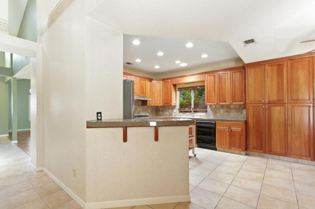 9282 Porto Vista Ct, Elk Grove, CA 95624