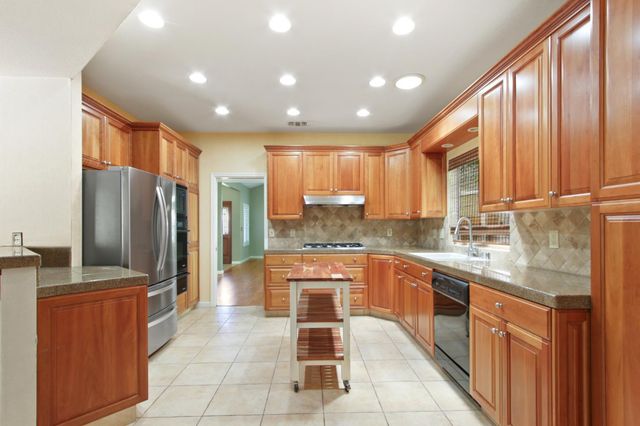 9282 Porto Vista Ct, Elk Grove, CA 95624