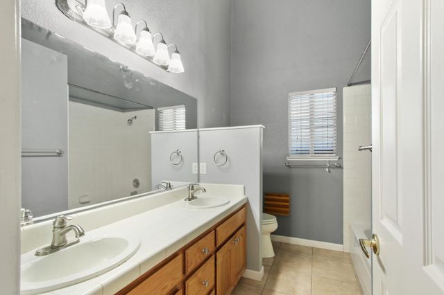 9282 Porto Vista Ct, Elk Grove, CA 95624