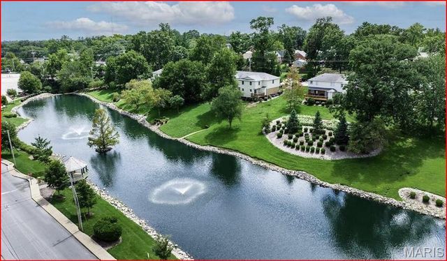 8907 Wrenwood Lane, Brentwood, MO 63144