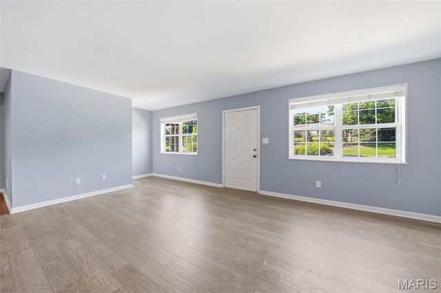 8907 Wrenwood Lane, Brentwood, MO 63144