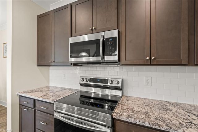 1411 Springvale Hill Drive, Kernersville, NC 27284