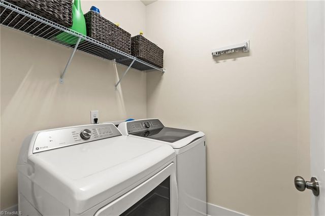 1411 Springvale Hill Drive, Kernersville, NC 27284