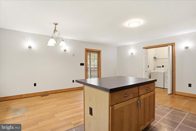 13834 HOLLOW RD, Hancock, MD 21750