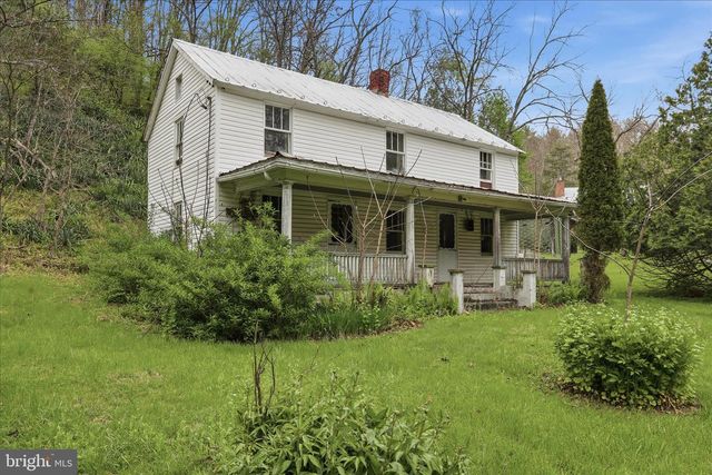 13834 HOLLOW RD, Hancock, MD 21750