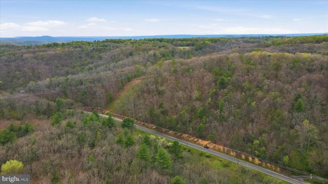 13834 HOLLOW RD, Hancock, MD 21750