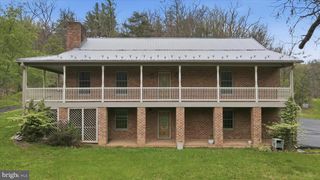 13834 HOLLOW RD, Hancock, MD 21750