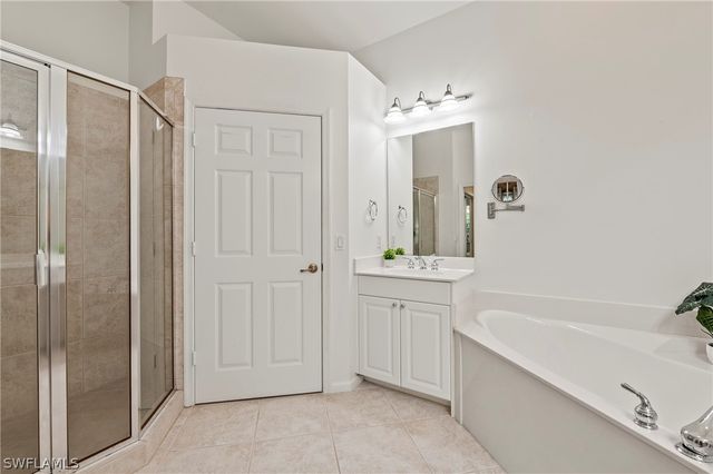 10040 Valiant CT 202, Miromar Lakes, FL 33913