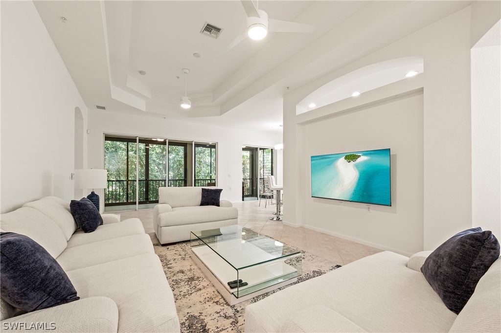 10040 Valiant CT 202, Miromar Lakes, FL 33913