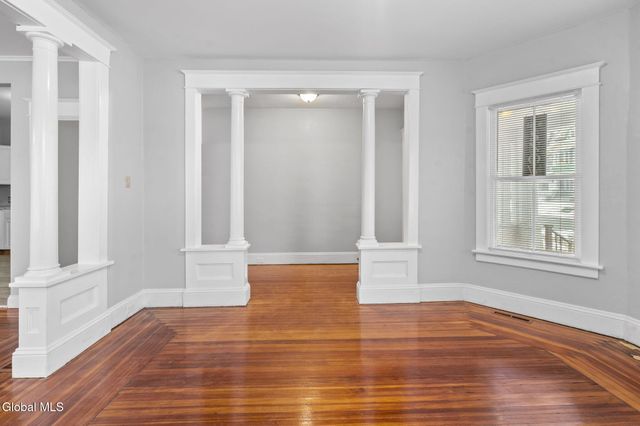 152 Elmer Avenue, Schenectady, NY 12308