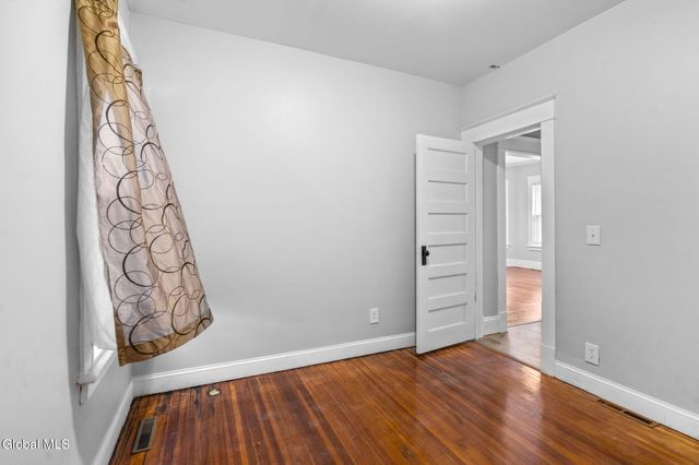 152 Elmer Avenue, Schenectady, NY 12308