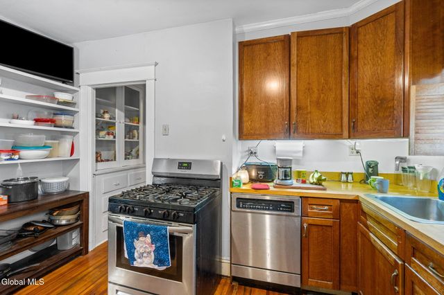 152 Elmer Avenue, Schenectady, NY 12308