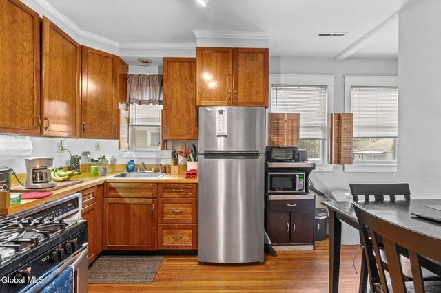 152 Elmer Avenue, Schenectady, NY 12308