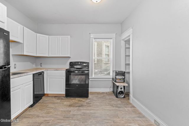 152 Elmer Avenue, Schenectady, NY 12308