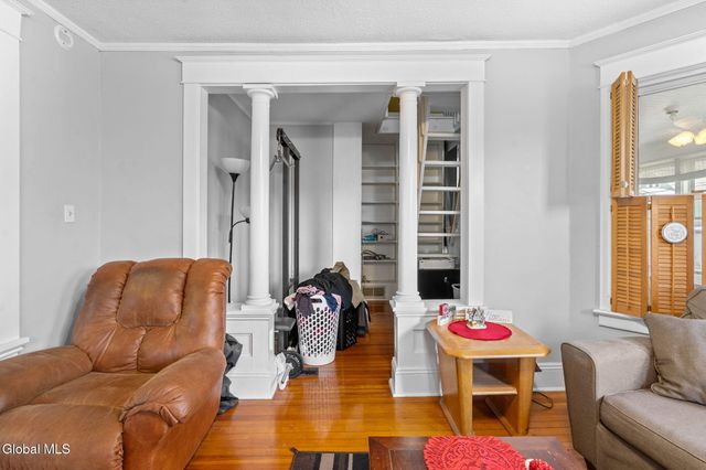 152 Elmer Avenue, Schenectady, NY 12308